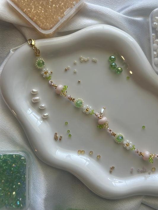 Handmade Beaded Bracelet | pastel spring colors | Beaded Daisy Bracelet